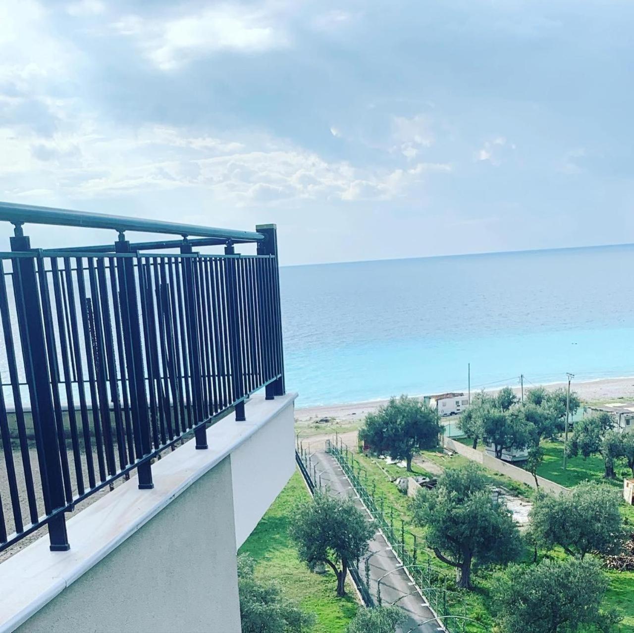 Hotel Borshi 외부 사진