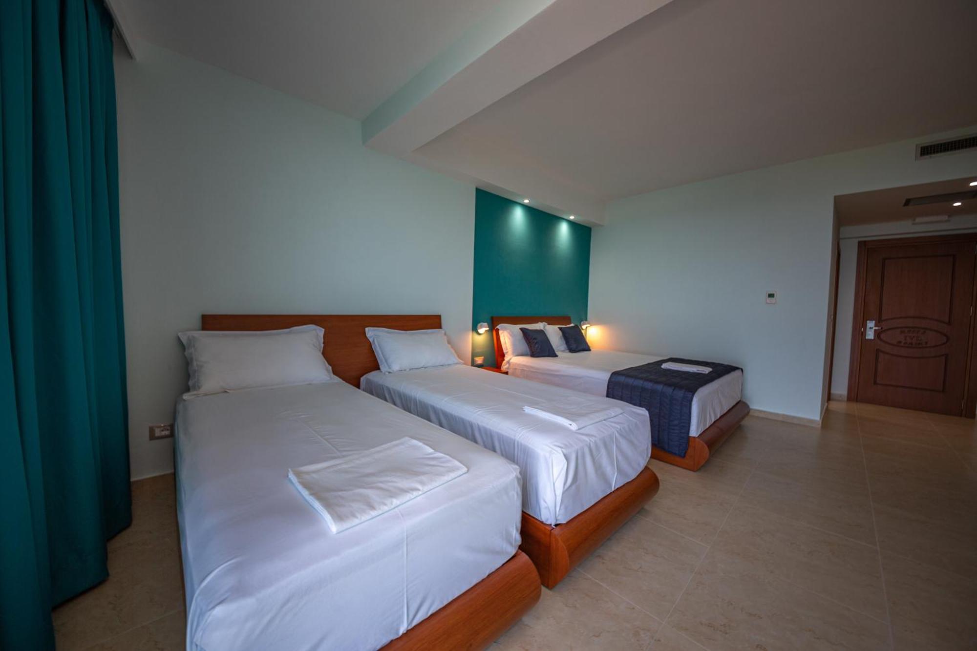 Hotel Borshi 객실 사진